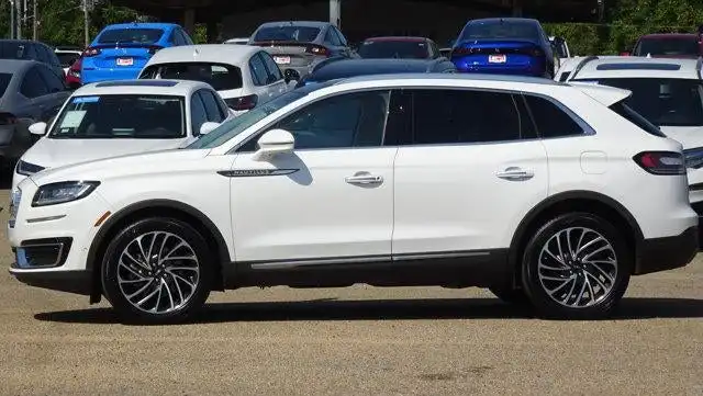2020 Lincoln Nautilus Reserve AWD's photo