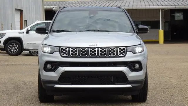 2025 Jeep Compass Limited 4X4 photo 5