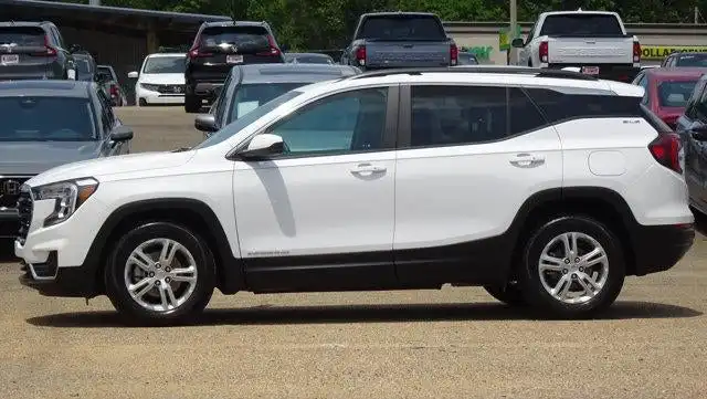 2023 GMC Terrain SLE FWD's photo