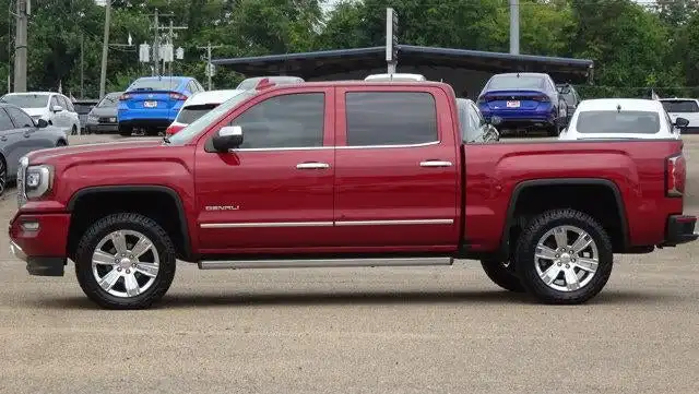 2018 GMC Sierra 4WD Crew Cab Short Box's photo