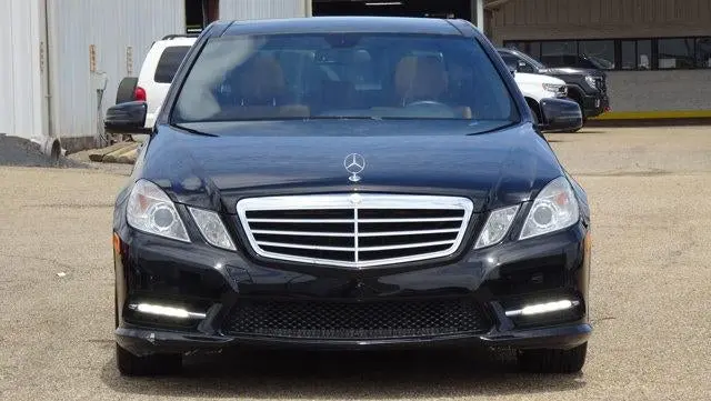2013 Mercedes-Benz E-Class E350 Luxury photo 5