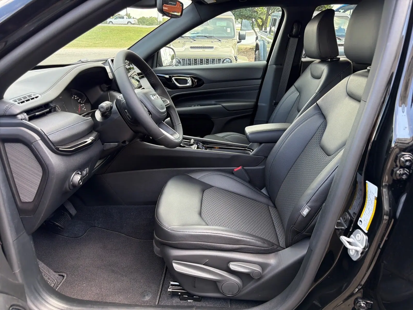 2026 Jeep Compass Altitude 4X4 photo 4