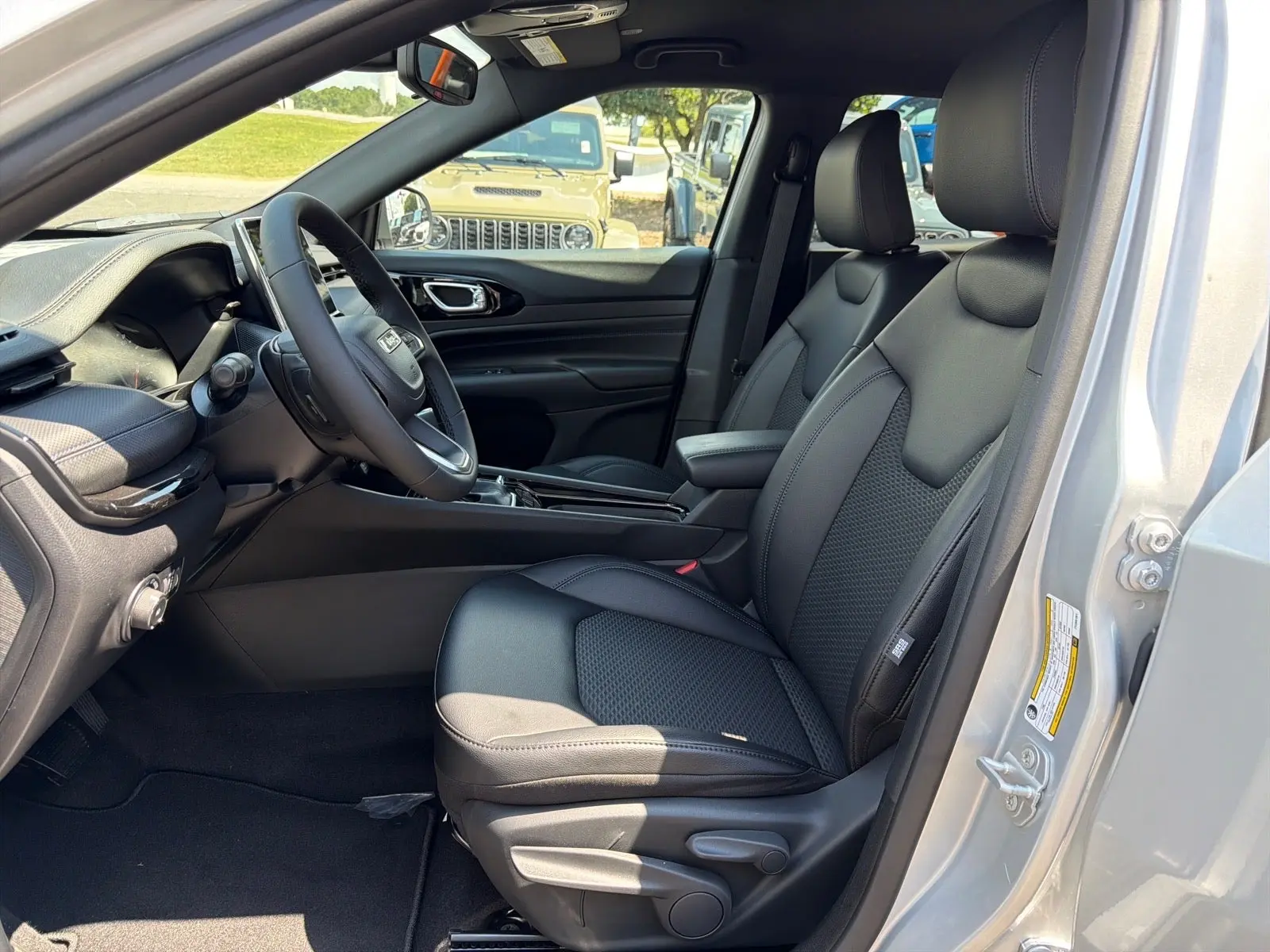 2026 Jeep Compass Altitude 4X4 photo 4