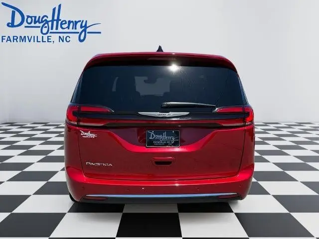 2025 Chrysler Pacifica Select photo 4