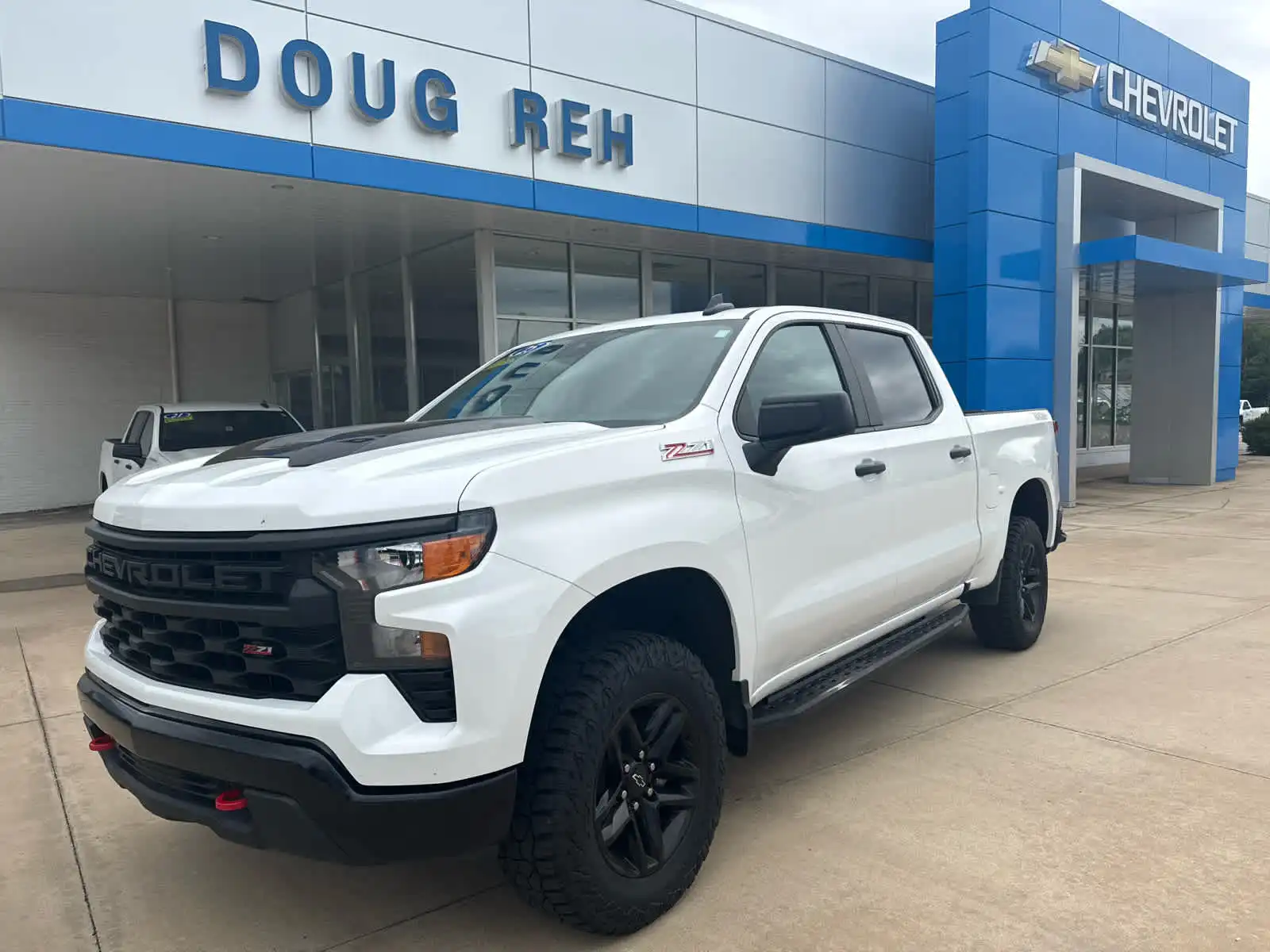 2025 Chevrolet Silverado 1500 Custom Trail Boss 4WD Crew Cab Short Box's photo