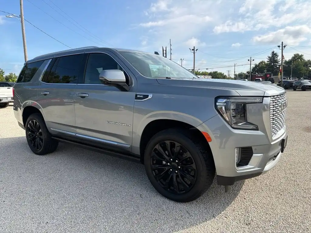 2024 GMC Yukon Denali 4WD's photo