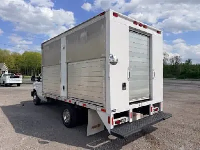 2013 Ford E-Series E-450SD photo 3