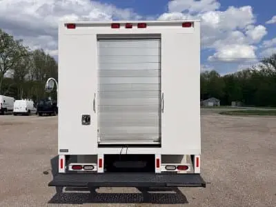 2013 Ford E-Series E-450SD photo 4