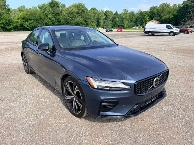 2023 Volvo S60 B5 Ultimate Dark Theme AWD's photo