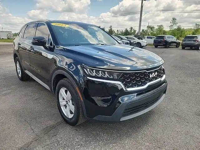 2023 Kia Sorento LX AT's photo