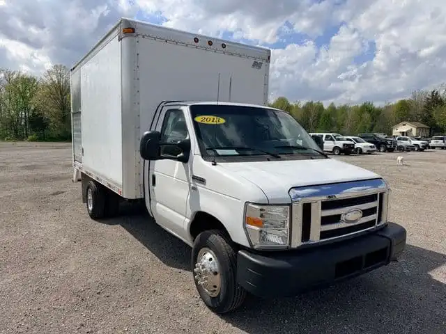 2013 Ford E-Series's photo