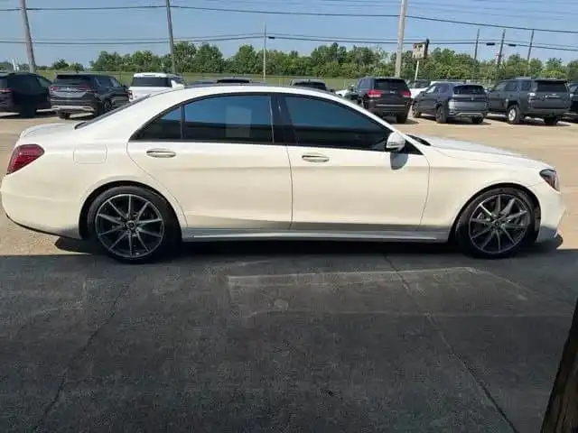 2019 Mercedes-Benz S-Class S560 4MATIC's photo
