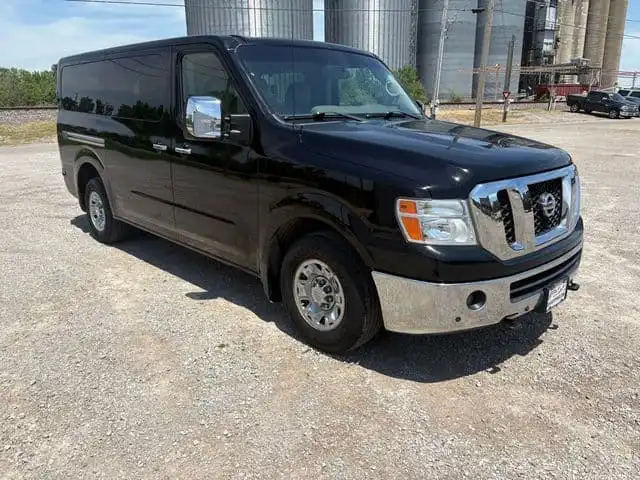2018 Nissan NV 3500 SL V8's photo