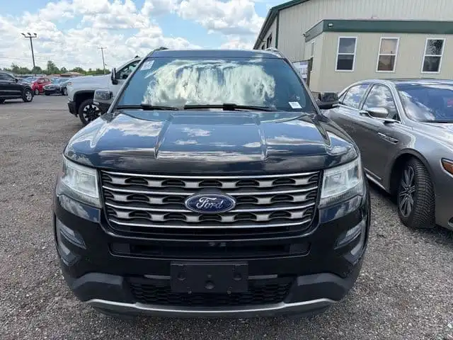 2017 Ford Explorer XLT 4WD's photo