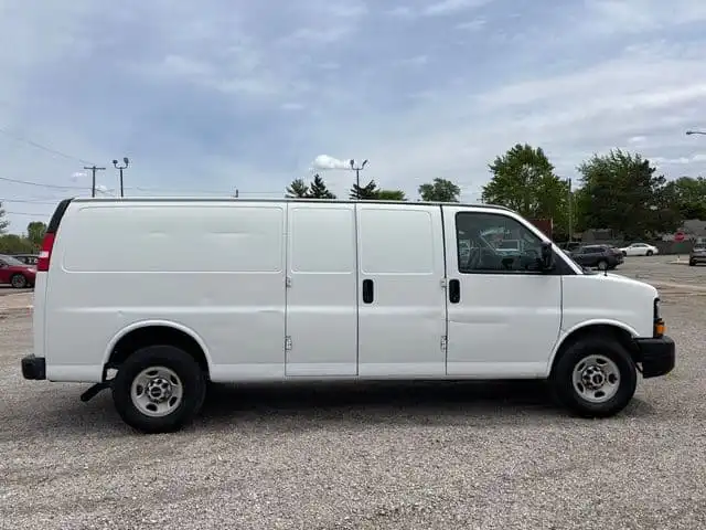 2008 GMC Savana Work Van HD 2500's photo