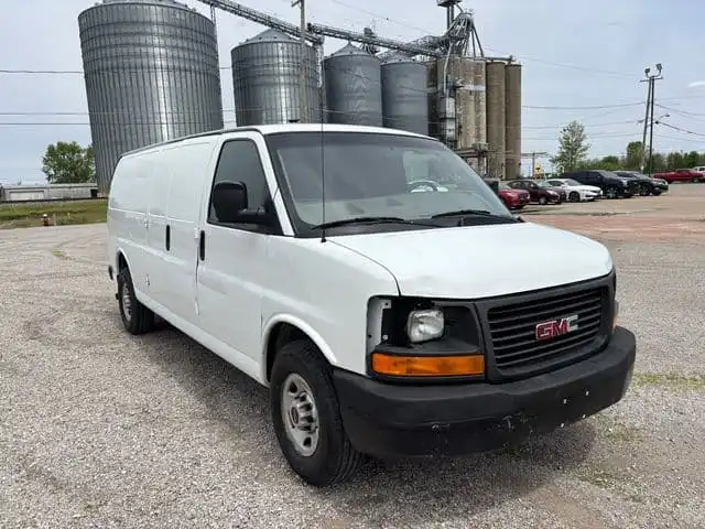 2008 GMC Savana 2500 EXTD WB Work Van (HD)'s photo