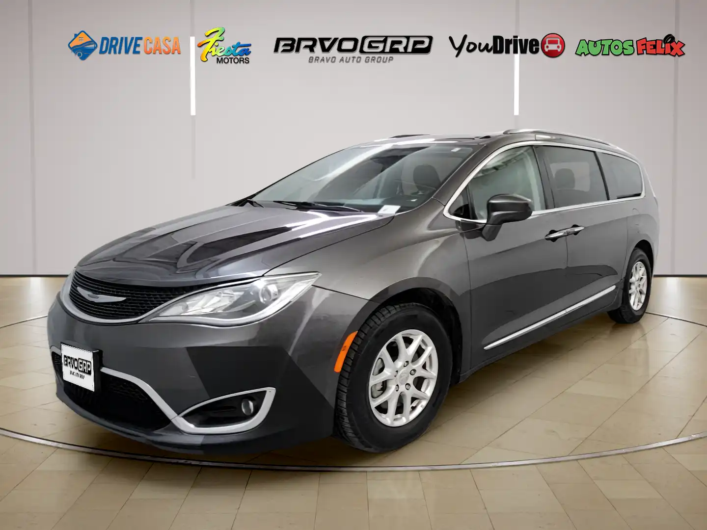 2020 Chrysler Pacifica Touring L's photo