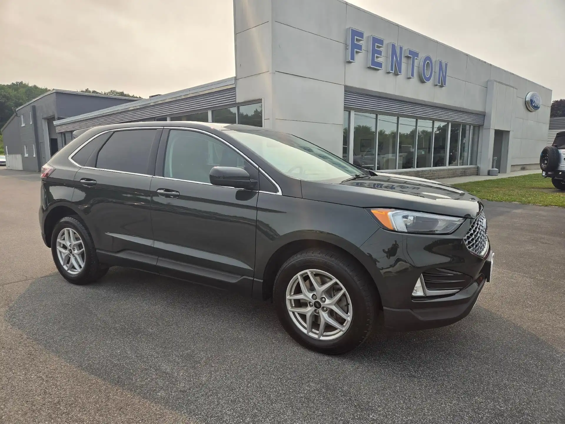 2023 Ford Edge SEL AWD's photo