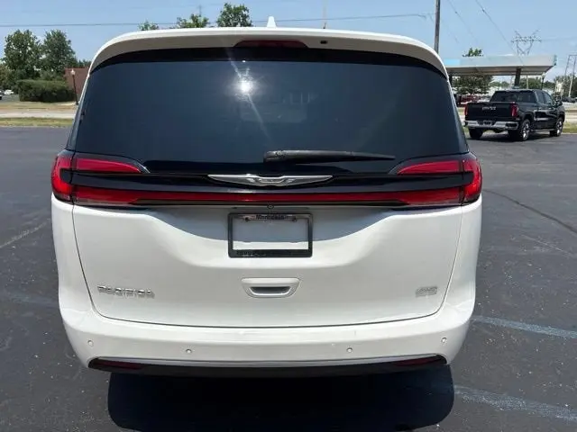 2021 Chrysler Pacifica Pinnacle photo 4