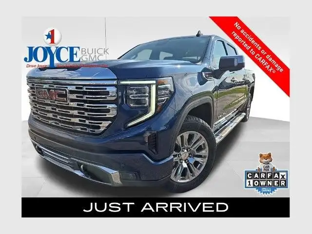 2022 GMC Sierra 4WD Crew Cab Short Box Denali's photo
