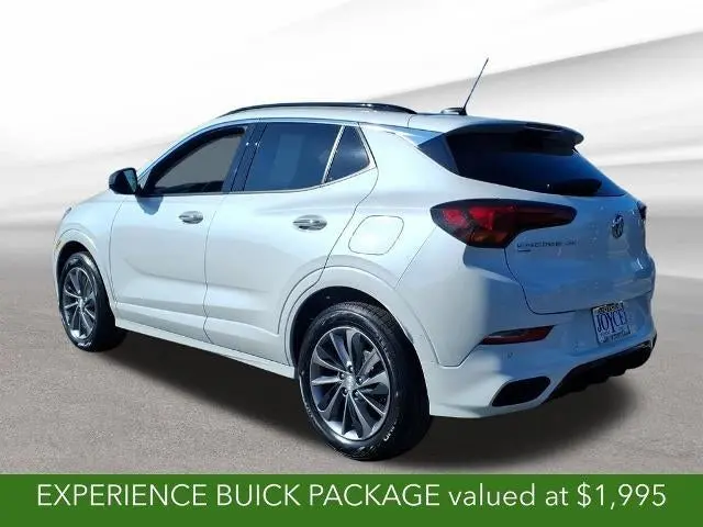 2020 Buick Encore GX Essence AWD photo 3