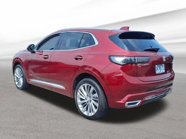 2024 Buick Envision Avenir AWD photo 3