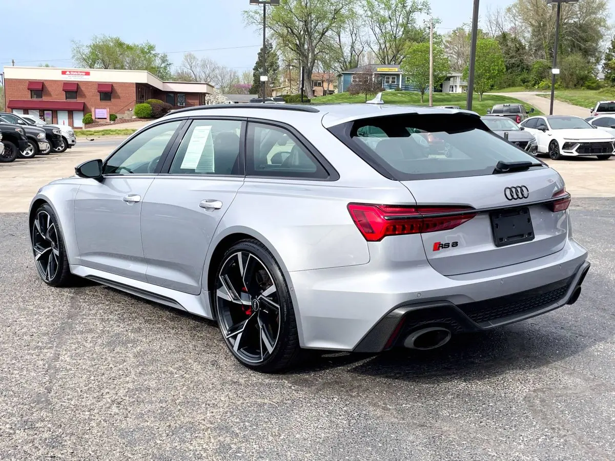 2021 Audi RS 6 Avant Base photo 5