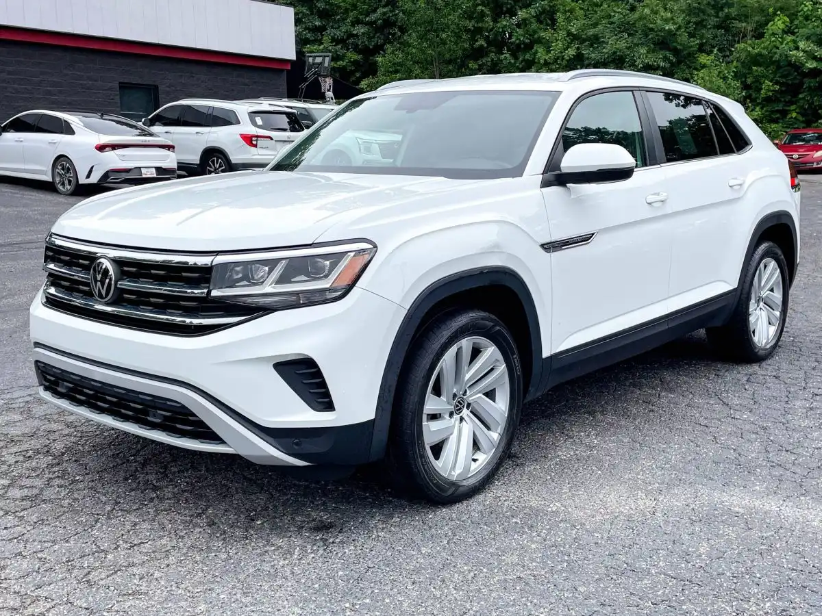 2021 Volkswagen Atlas Cross Sport 2.0T SE w/Tech's photo