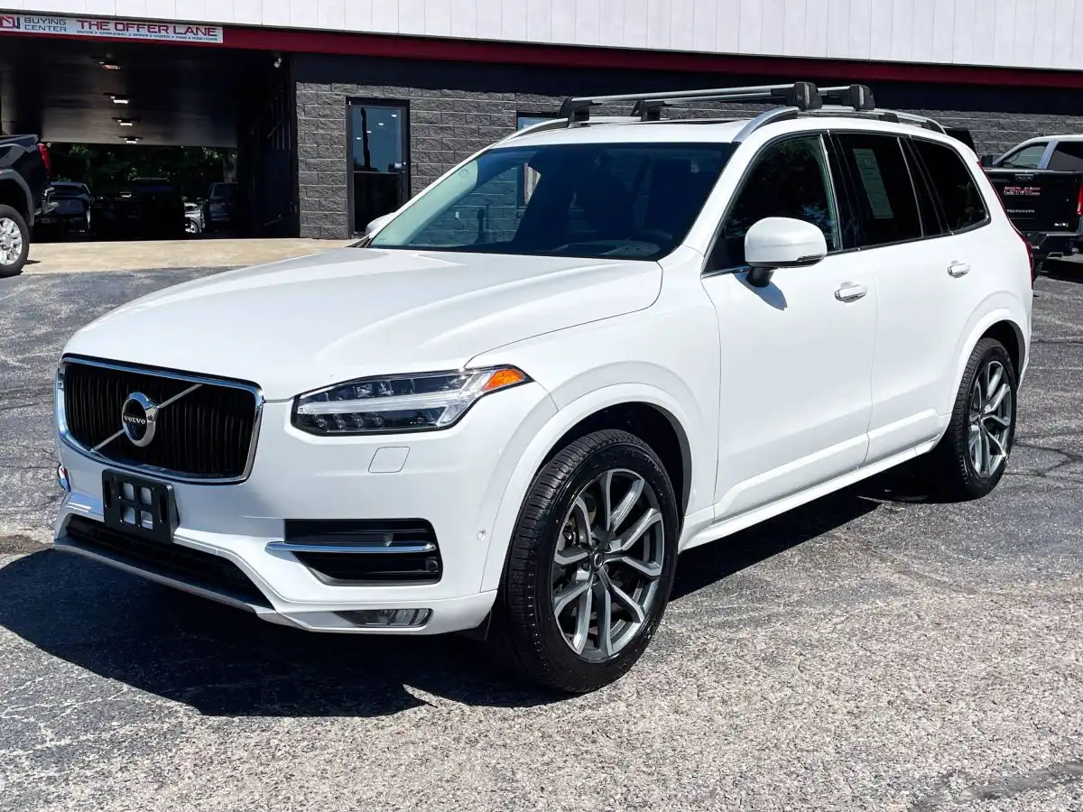 2019 Volvo XC90 T6 Momentum AWD's photo