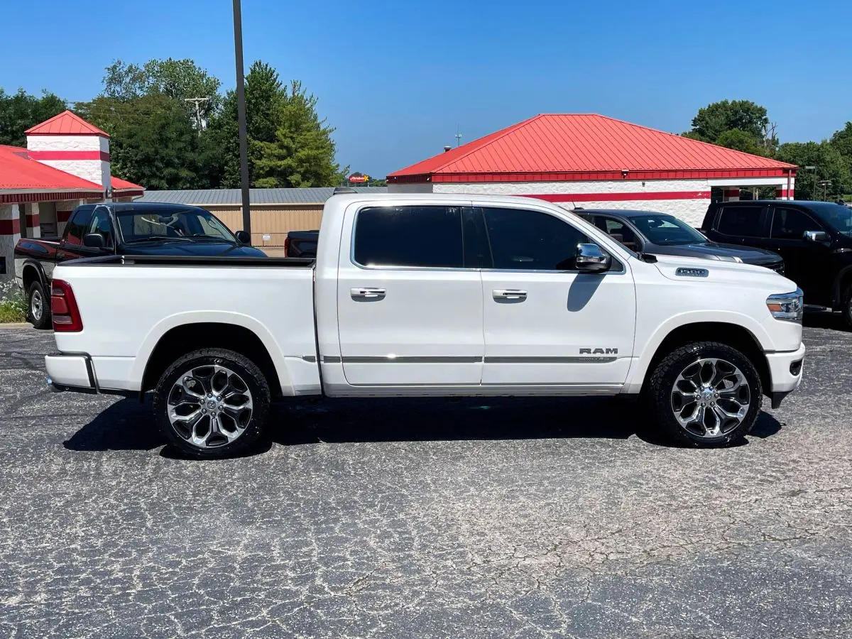 2019 RAM 1500 Limited 4x4 Crew Cab 5'7 photo 4