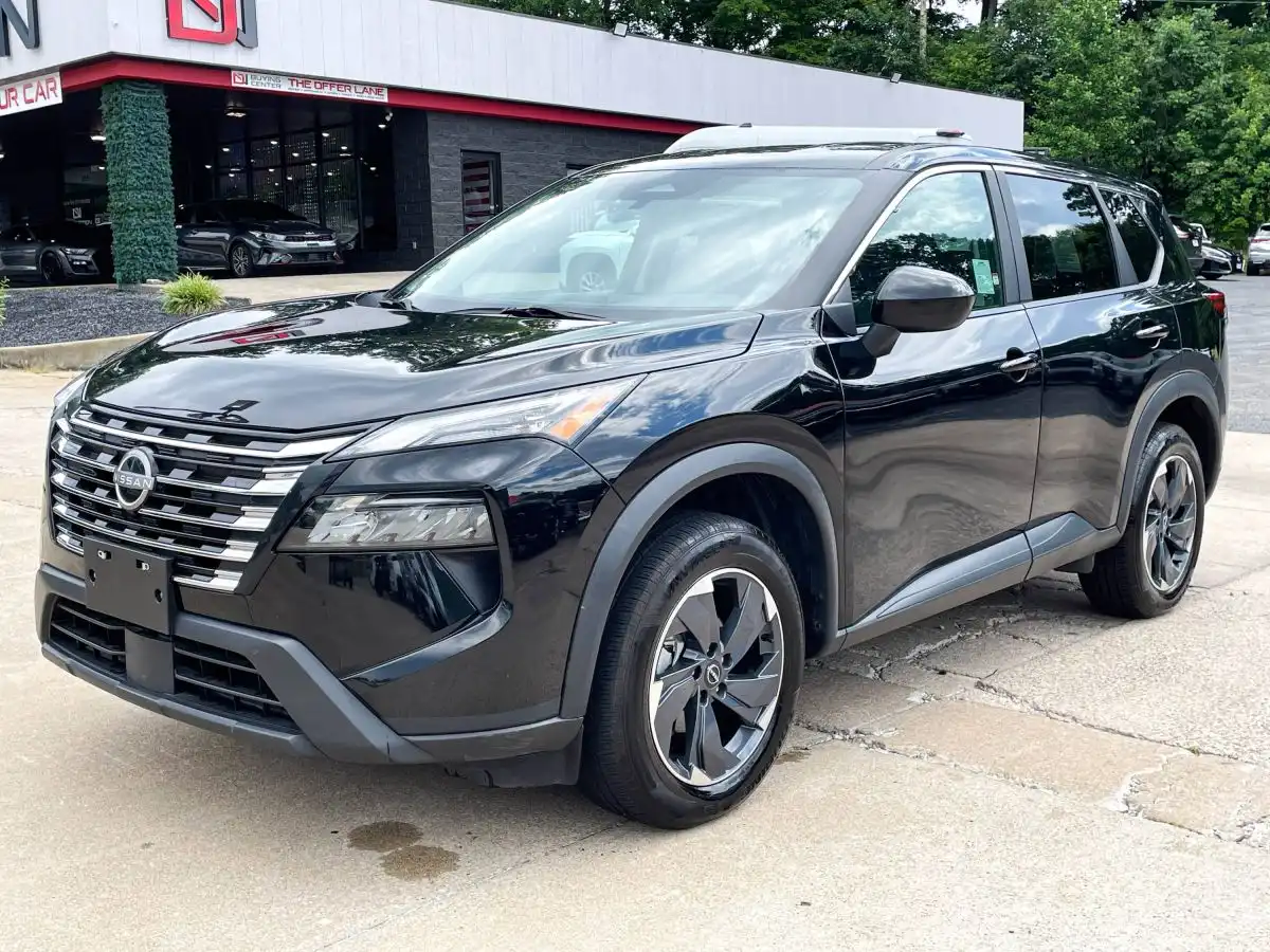 2024 Nissan Rogue SV FWD's photo