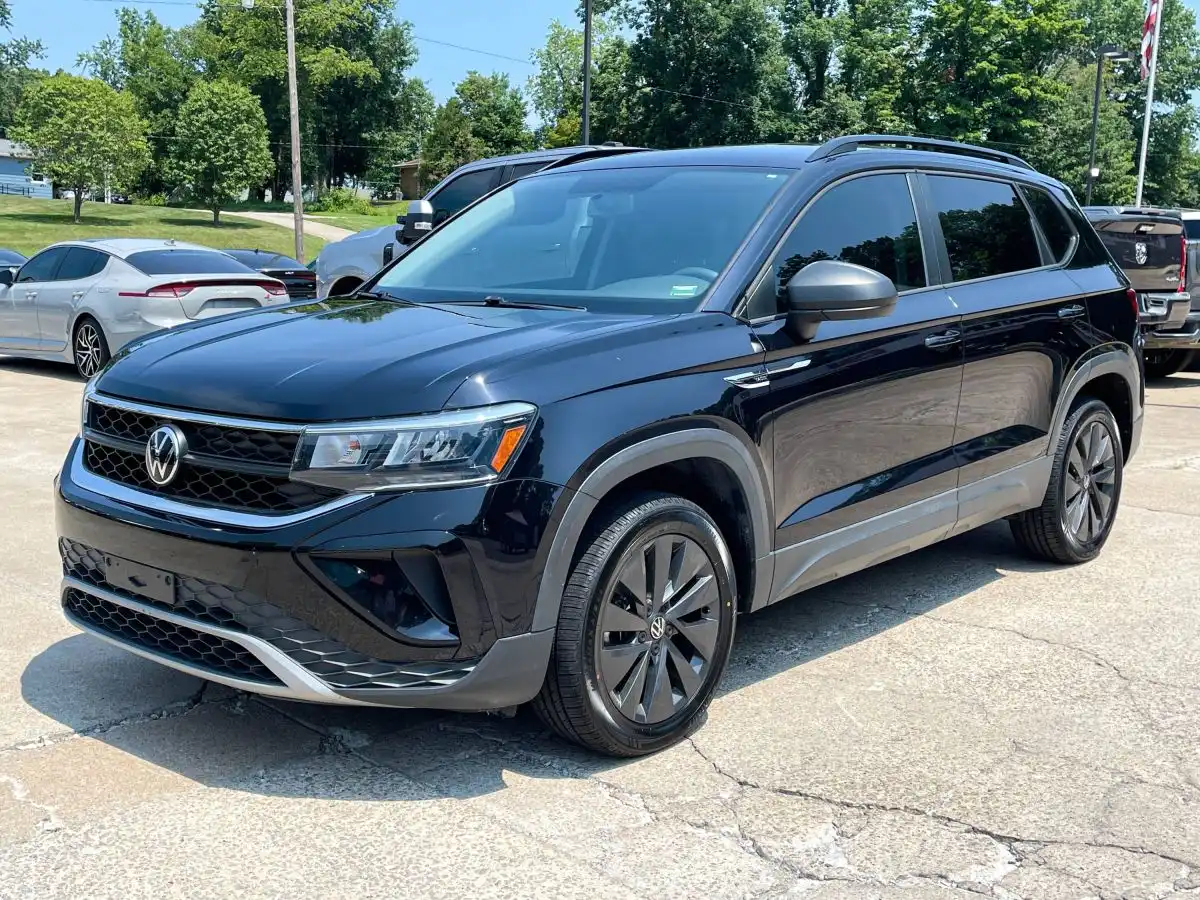 2022 Volkswagen Taos 1.5T S's photo