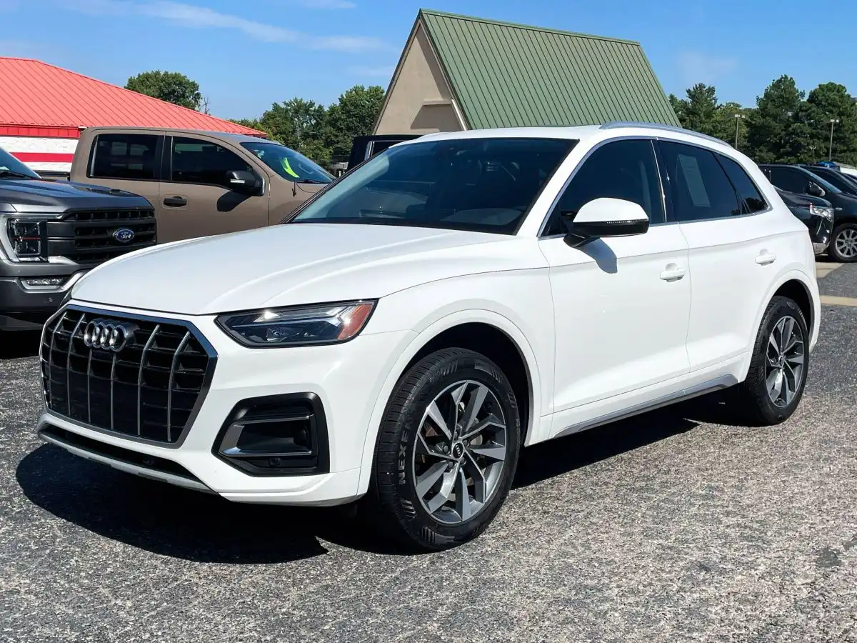 2021 Audi Q5 45 Premium Plus's photo