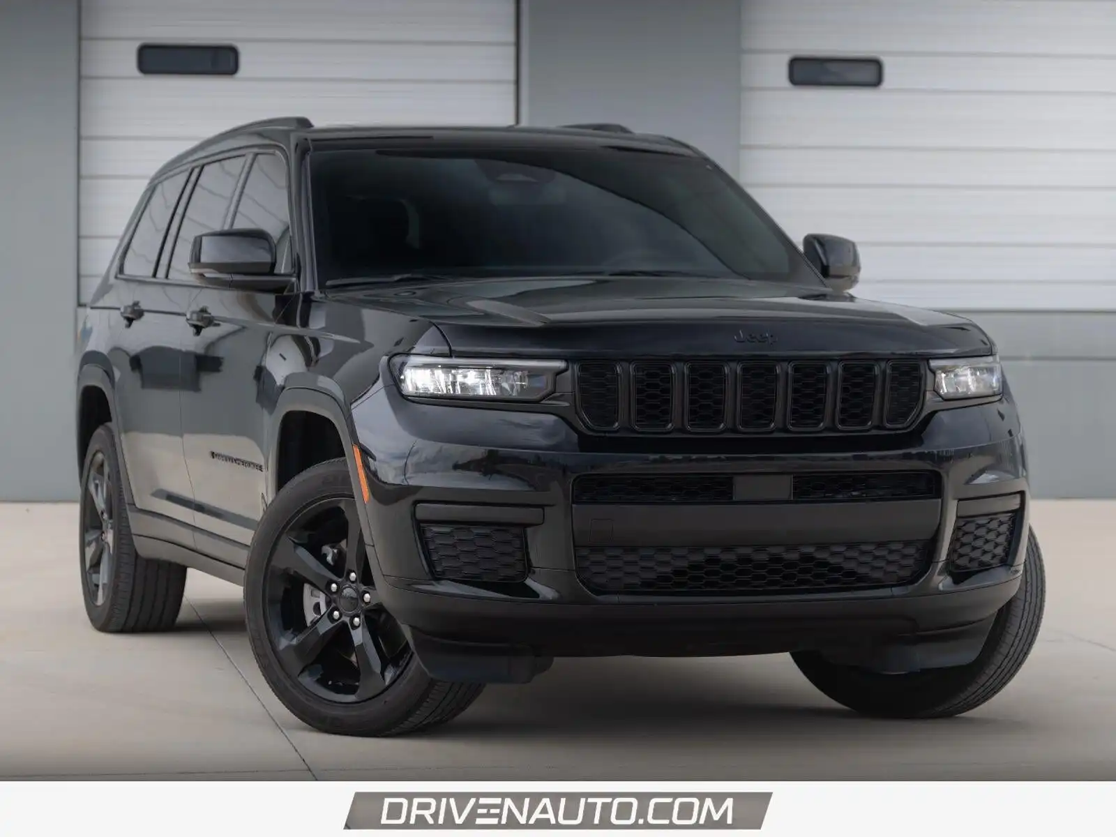2023 Jeep Grand Cherokee L Altitude 4WD's photo