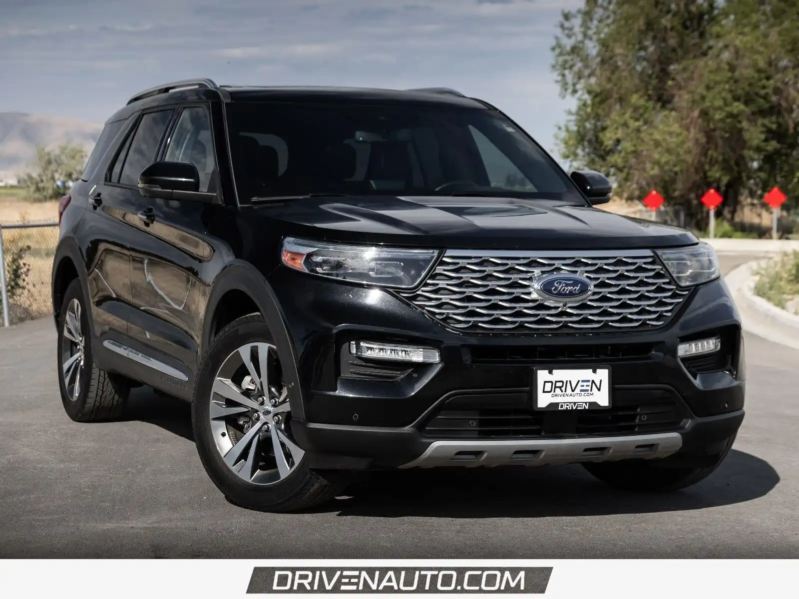 2020 Ford Explorer Platinum 4WD's photo