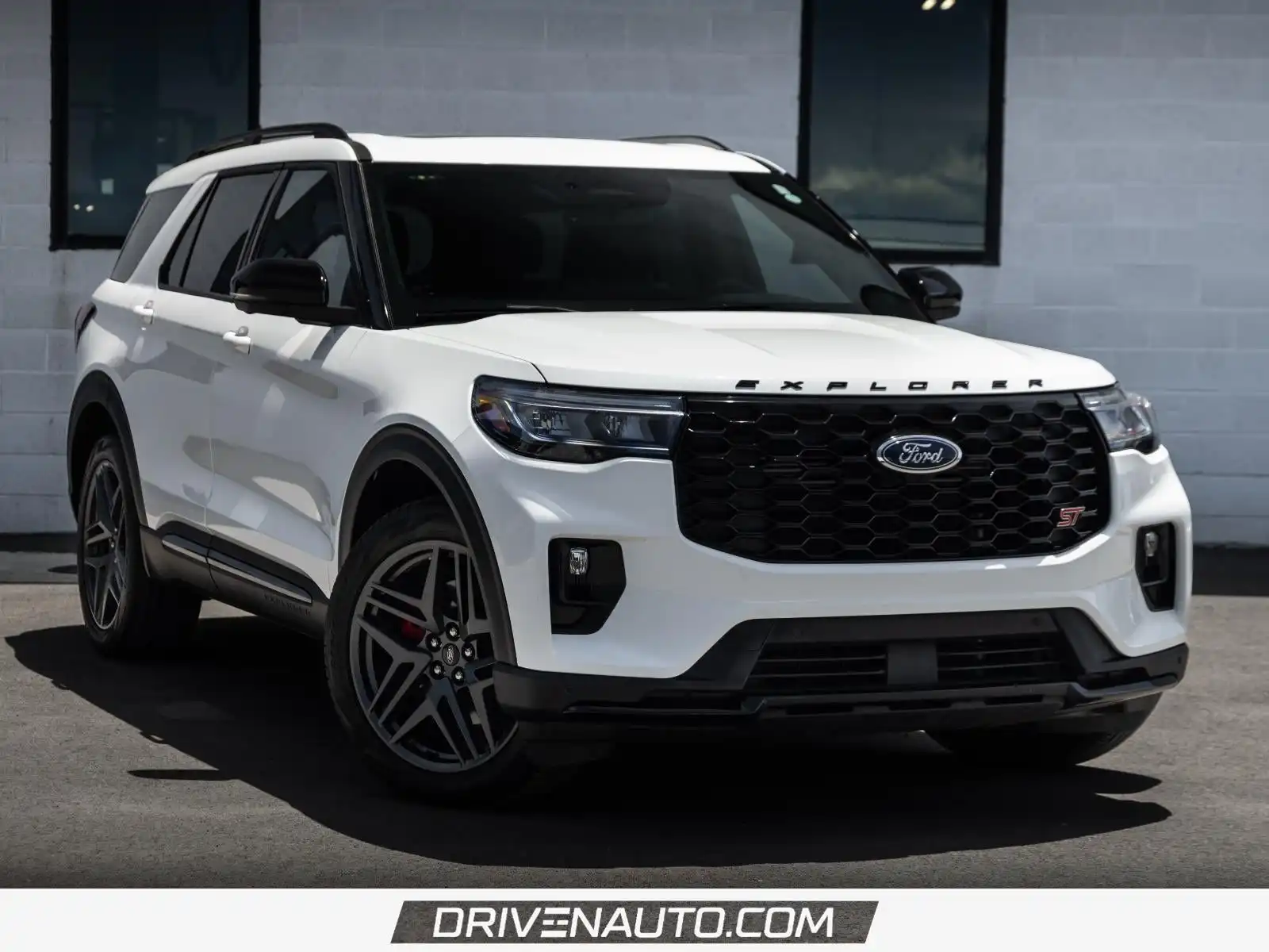 2025 Ford Explorer ST 4WD (PL535)'s photo