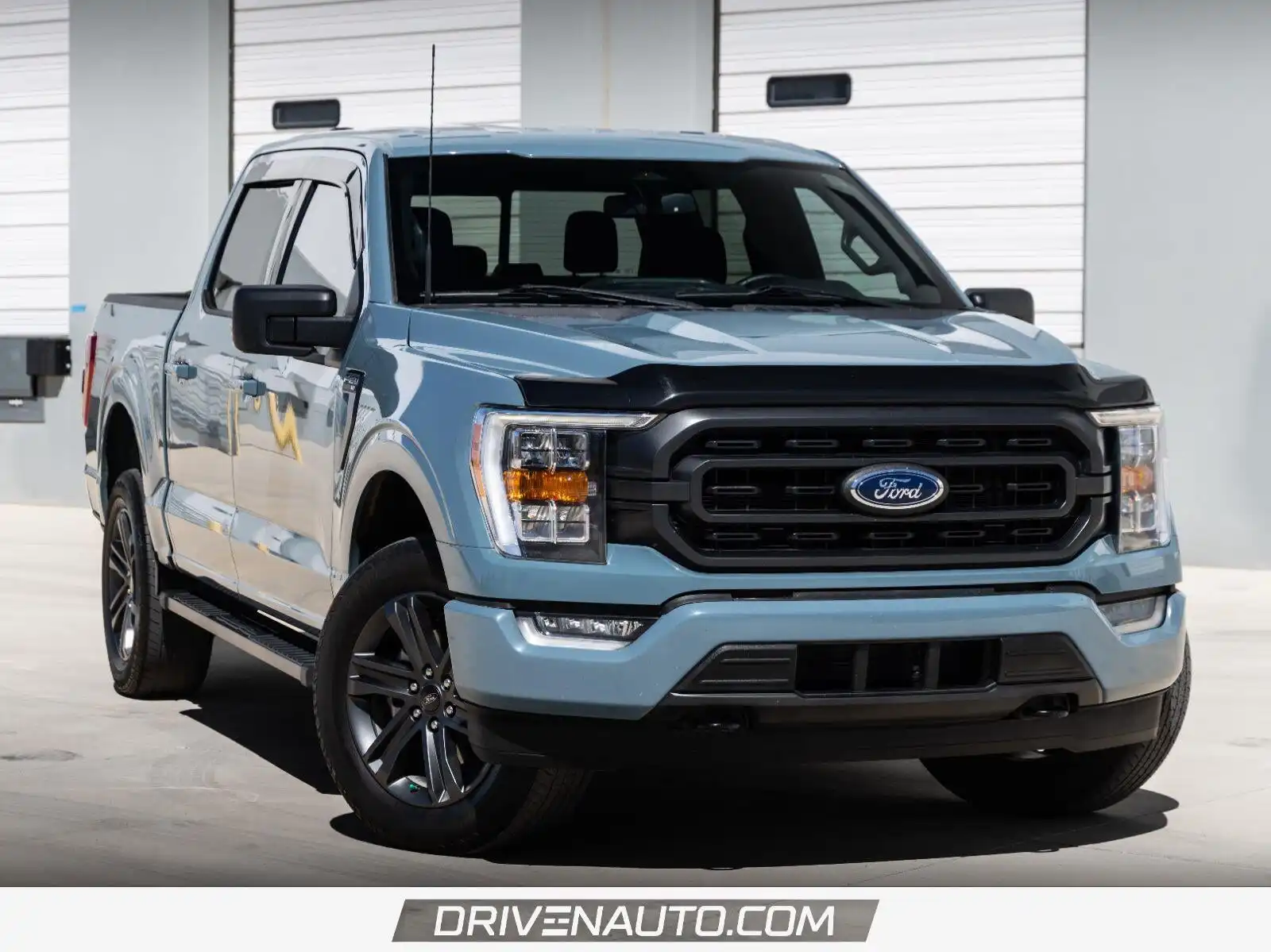 2023 Ford F-150 XLT 4WD SuperCrew 145 in's photo