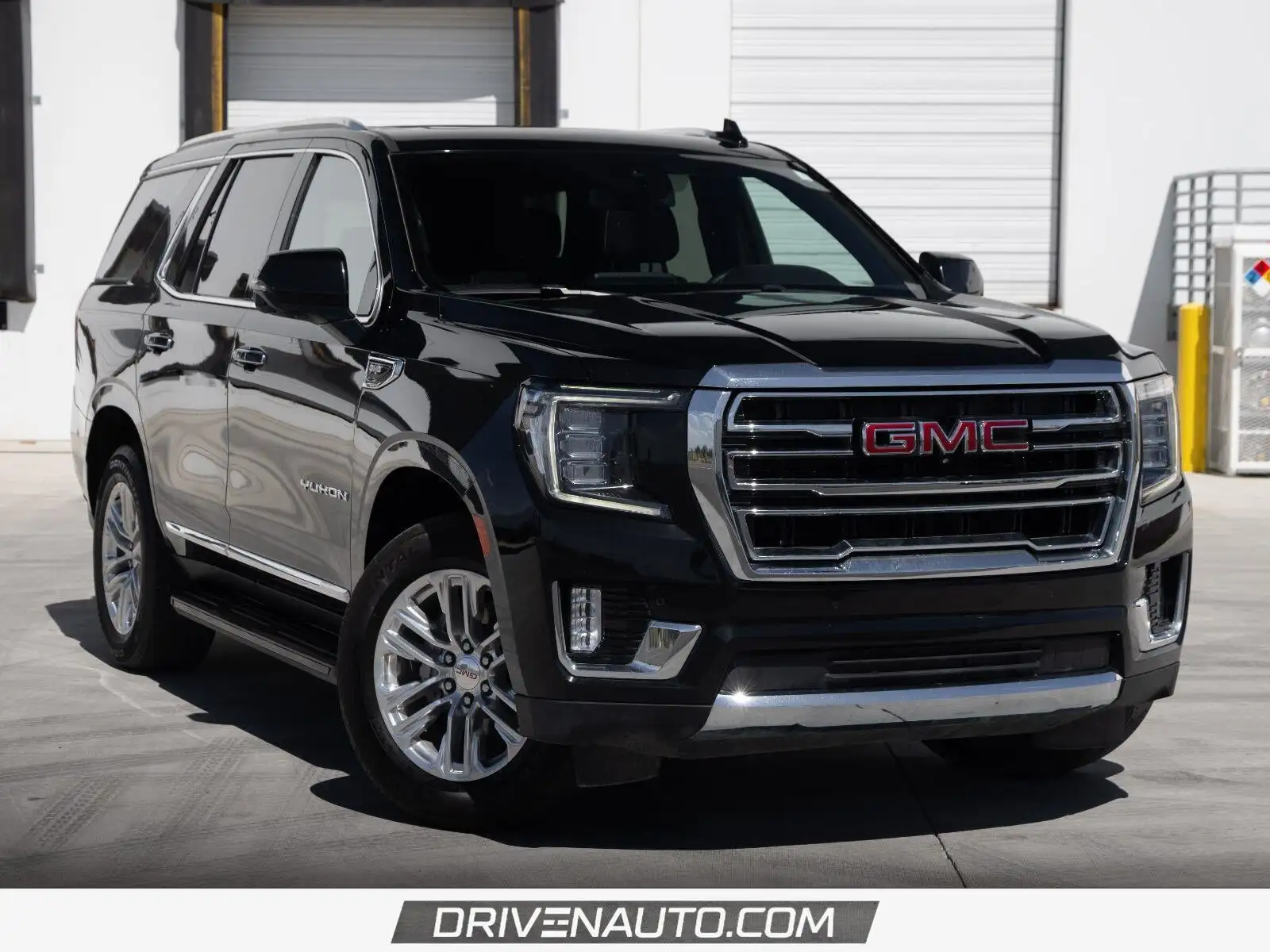2024 GMC Yukon SLT 4X4's photo