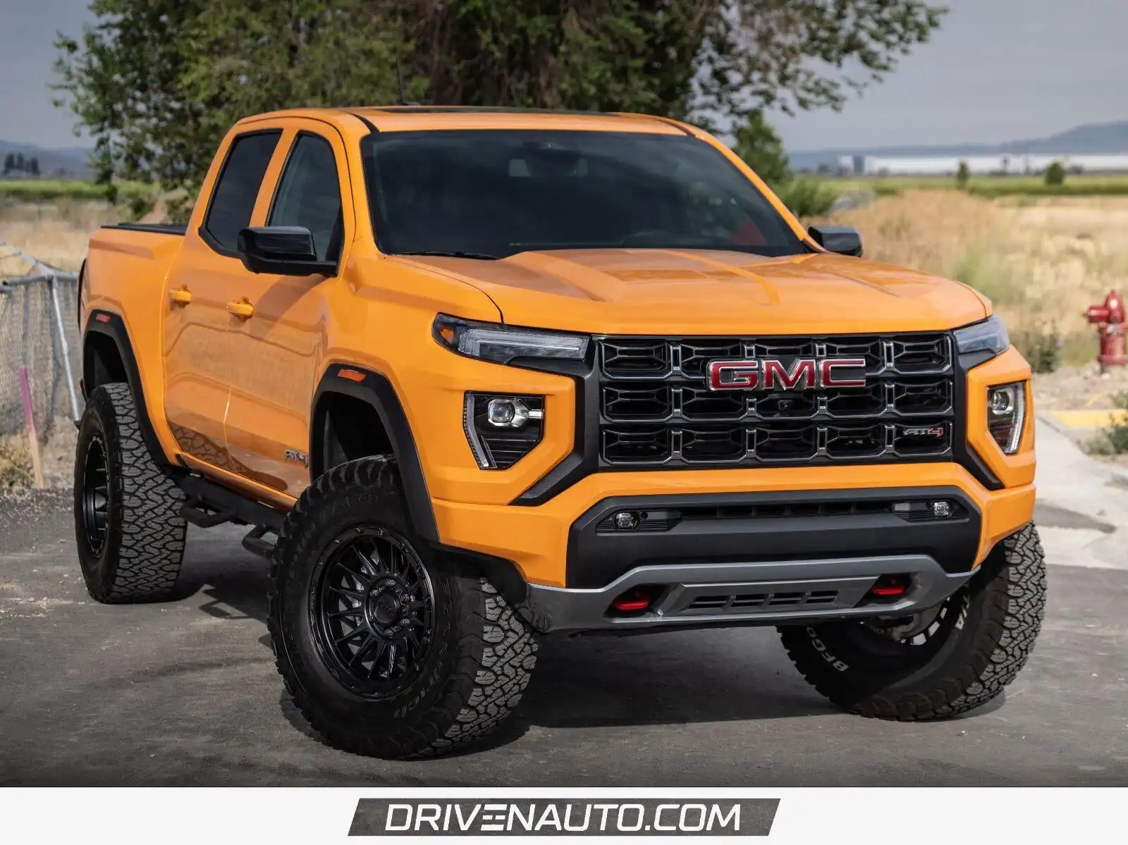 2025 GMC Canyon 4WD AT4 Crew Cab Short Box's photo