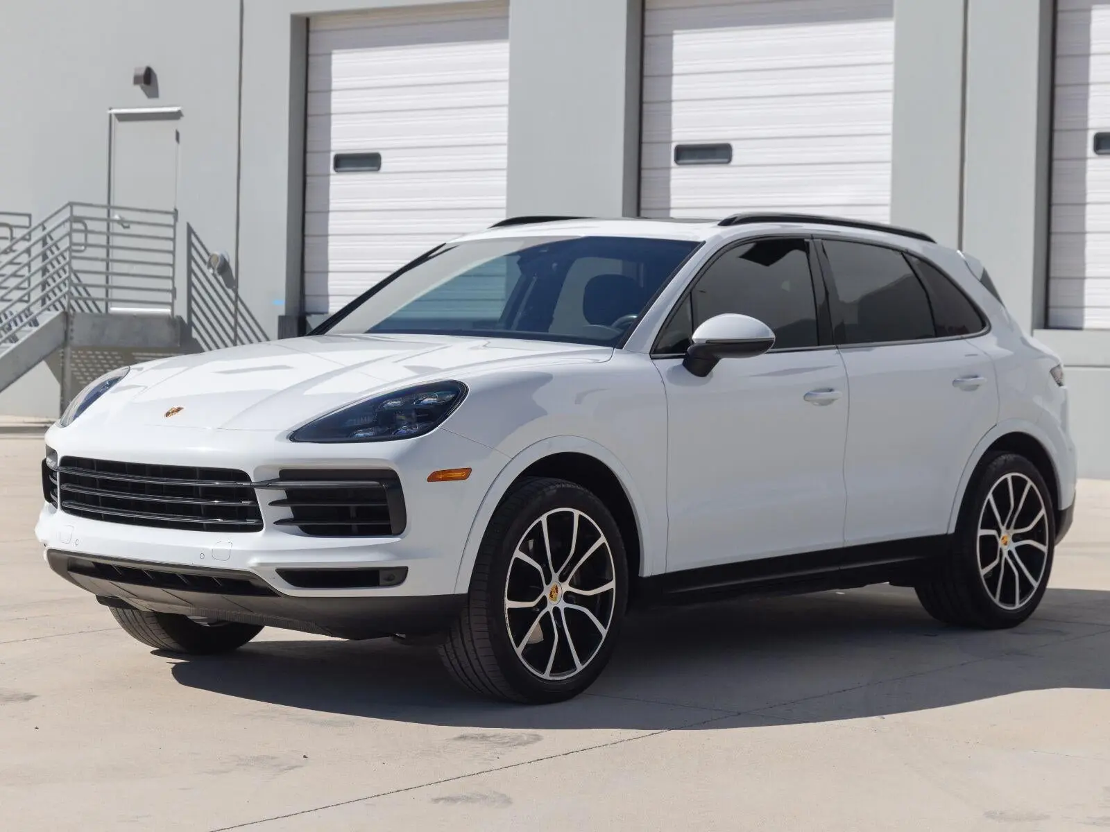 2020 Porsche Cayenne Base photo 3