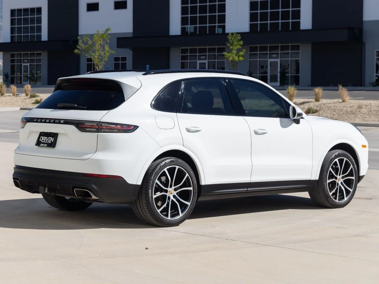 2020 Porsche Cayenne Base photo 4