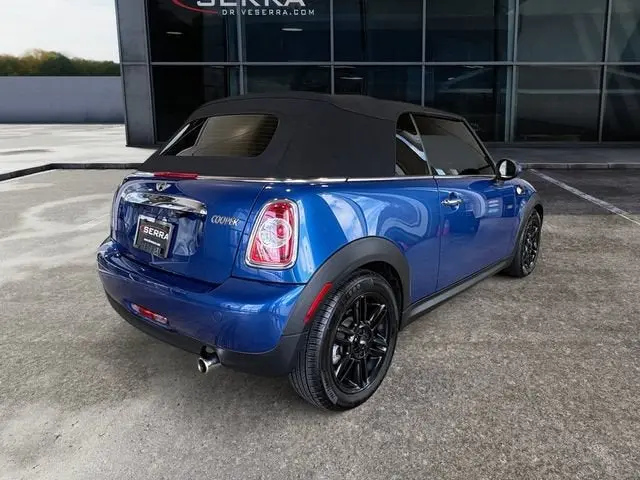 2015 MINI Cooper Base photo 4
