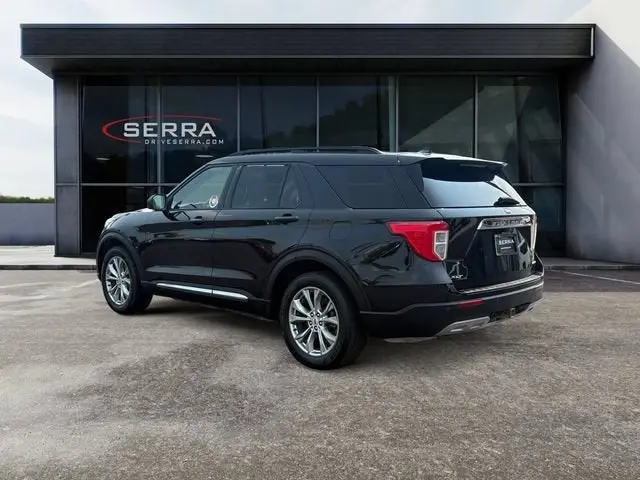 2021 Ford Explorer XLT 4WD photo 3