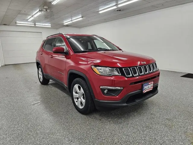 2017 Jeep Compass Latitude 4X4 photo 3