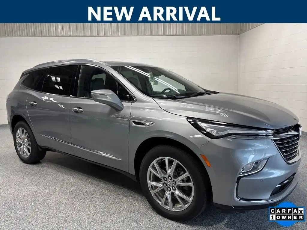 2023 Buick Enclave Essence AWD's photo