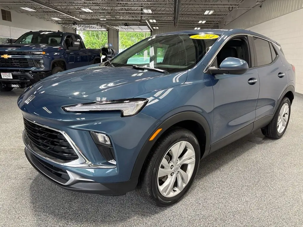 2024 Buick Encore GX Preferred AWD photo 3