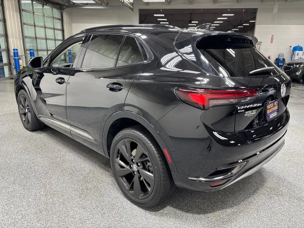 2023 Buick Envision Essence AWD photo 5