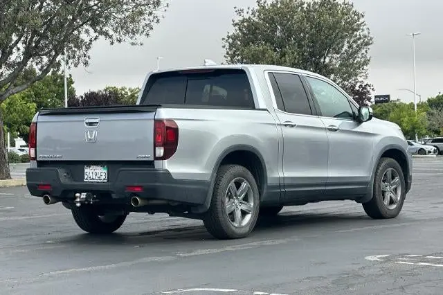 2021 Honda Ridgeline RTL-E AWD photo 4