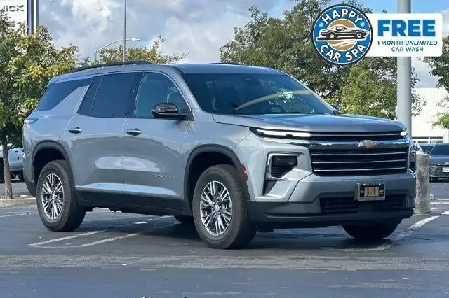 2025 Chevrolet Traverse LT AWD's photo