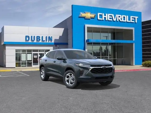 2026 Chevrolet Trax LS photo 1